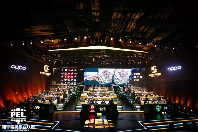 对年轻球员 对年轻球员